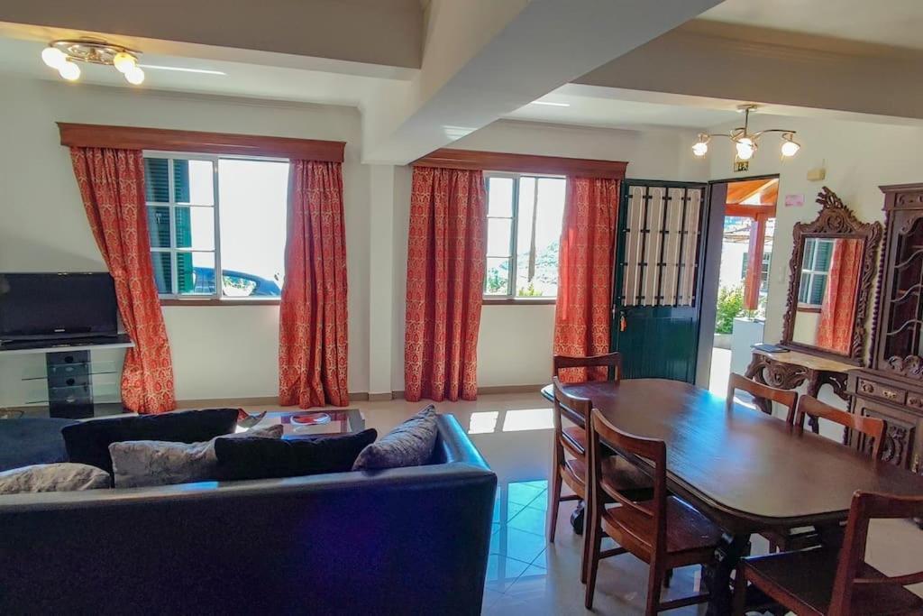 The Funny And Relax Apartment With Terrace & View Arco da Calheta  Exterior foto