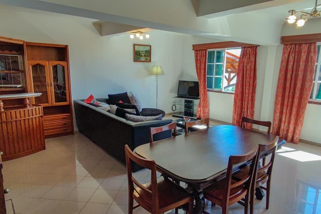 The Funny And Relax Apartment With Terrace & View Arco da Calheta  Exterior foto
